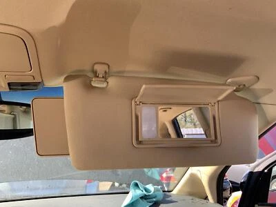 Used Right Sun Visor fits: 2006 Subaru Tribeca illuminated Right Grade A - Image 1 of 4