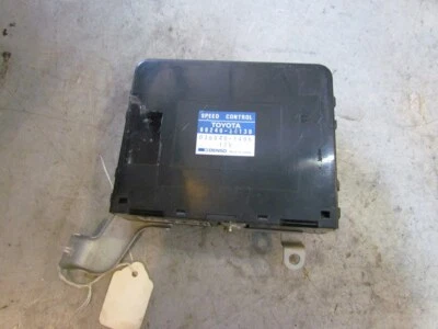 1993 Lexus SC400 Cruise Control Module 88240-24130 - Imagem 1 de 2