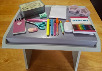 PLEASANT COMPANY AMERICAN GIRL of TODAY COMPUTER DESK 1996 + School supplies - Image 1 of 4