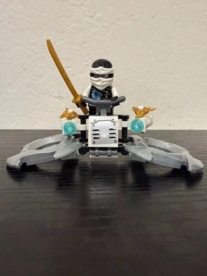 Minifigura Ninjago LEGO® Zane Master of Ice Ninja Nindroid Skybound 70603 njo189 Foto 1 de 2