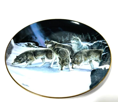 Wolf Wolves Ron Van Gilder Seeking The Trail Plate Moonlit Symphony 1998 #789A - Image 1 of 4