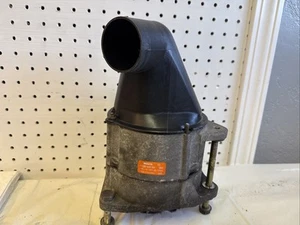 1985 Porsche 944 Bosch Alternator - Picture 1 of 5