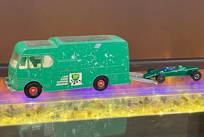 Vintage Lesney Matchbox RACING CAR TRANSPORTER TRUCK w/Race Car LOTUS TURBINE RL - Image 1 of 4