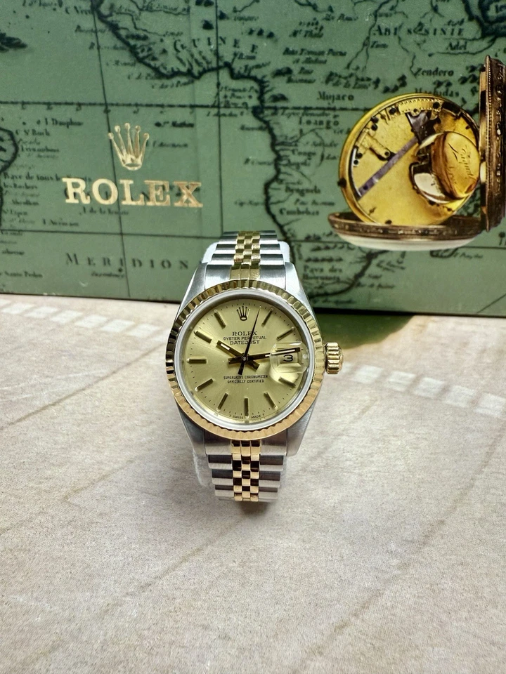 Reloj Rolex Oyster Perpetual Datejust para dama esfera dorada jubileo de dos tonos 69173 Foto 1 de 4