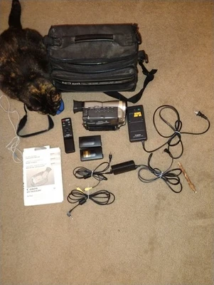 Workong Canon ES190 Camcorder + all parts - Image 1 of 2