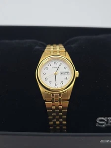 Seiko Essentials weiße Damenuhr - SUR440 - Bild 1 von 13