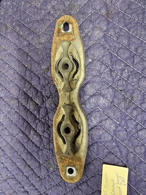 Ford Transit Connect 2014-2023 sistema de escape silenciador tubo aislador suspensión OEM Foto 1 de 2