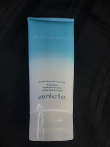 Blue Escape For Her Body Lotion Avon donna 6,7 once tubo nuovo sigillato - Foto 1 di 6