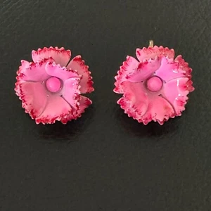 Vintage Neon Pink Flower Enamel Metal Clip On Earrings Mid Century 60s Hot Pink - Picture 1 of 9