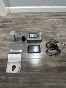 Garmin DriveSmart 51 N America LMT-S 5" GPS Navigator Unit W/Mount Bundle - Picture 1 of 3