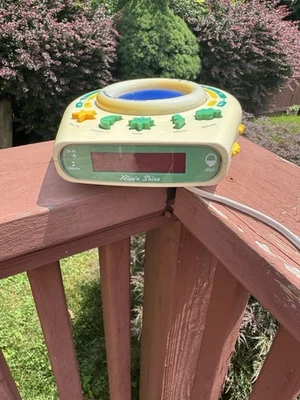 VINTAGE RadioShack Rise'n Shine Clock Radio 12-1599 Works - Image 1 of 4