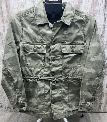 Abrigo chaqueta camuflada utilitaria para mujer American Eagle Outfitters talla pequeña Foto 1 de 4