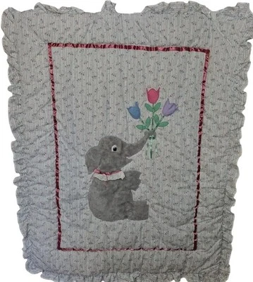 Colcha de bebê feita à mão com apliques de elefante 48 x 37 em excelente estado usado - Imagem 1 de 4