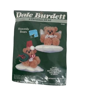 Nuevo en Paquete 1987 Dale Burdett Navidad Fieltro Kit Santa's Elves Two Bears FK451 - Imagen 1 de 2