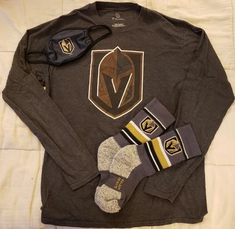 Fanatics NHL Hockey Long Sleeve T-shirt And Socks Vegas Golden Knights Cover