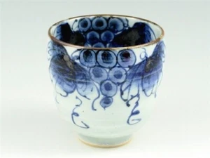 Arita yaki porcelain Japanese Green Tea cup Yunomi Sometsuke Grape L F/S new - Picture 1 of 1