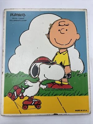 Rompecabezas de madera vintage 1958 Playskool Peanuts Rollerskate Champ Snoopy Charlie Foto 1 de 4