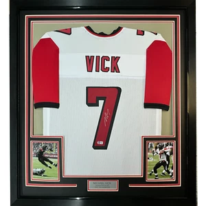 FRAMED Autographed/Signed MICHAEL MIKE VICK 33x42 Atlanta White Jersey PSA COA - Picture 1 of 2