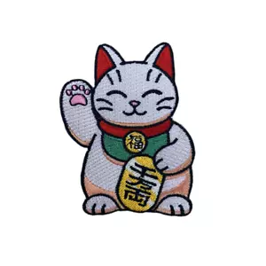3" Maneki-neko Embroidered Iron-on Patch Japanese Lucky Cat - Picture 1 of 2