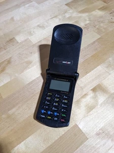 Telefono Vintage Motorola Nero StarTAC Flip ST7868w Non Testato VERIZON - Foto 1 di 5