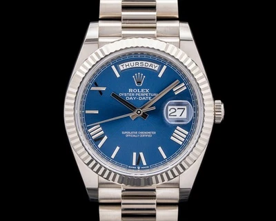 Rolex 228239 Day-Date 40 mm oro blanco 18 quilates esfera azul Foto 1 de 4