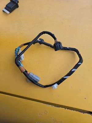 06-11 LEXUS GS350 LEFT FRONT DRIVERS DOOR HANDLE KEY WIRE HARNESS WIRING OEM - Image 1 of 4