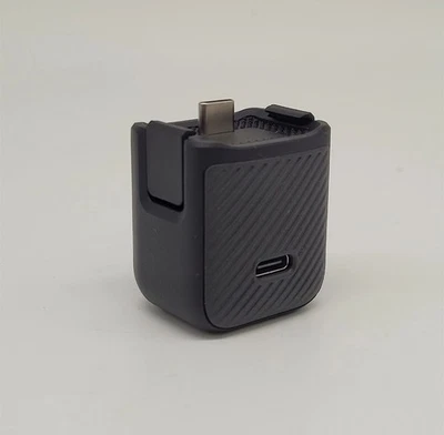 Mango DJI Osmo Pocket 3 con rosca de 1/4' Foto 1 de 2