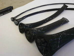 1/8" EXPANDABLE SLEEVING FLAME RETARDANT bl/whtr 25ft - Picture 1 of 3