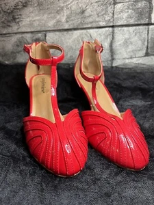 Comfort View Red Patent T-Strap Back Zip Heel. Size 10 M. 1.5 Inch Heel - Picture 1 of 4