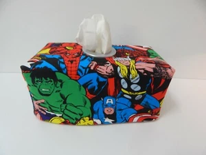 Cubierta de caja de tejidos Marvel con apertura de círculo - ¡Preciosa! - Imagen 1 de 3