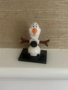 LEGO | Olaf Minifigure - Picture 1 of 2