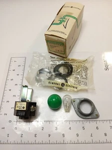 GE CR294OUC213C2 HEAVY DUTY OILTIGHT CAP GREEN (NOS) - Picture 1 of 8