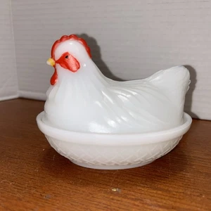 Plato de vidrio de leche HEN ON NID CANASTA 4,25 pulgadas - Imagen 1 de 14