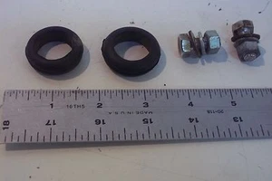 Yamaha LT2 1972 71 100 cc OEM FARO MONTAJE EN CANASTILLA HARDWARE GOMA - Imagen 1 de 1