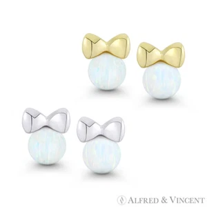 Pendientes de tachuelas de ópalo y arco de cinta de 4 mm blanco ardiente de oro blanco o amarillo de 6 mmx6 mm - Imagen 1 de 3