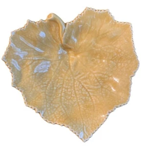 Bordallo Pinheiro Yellow Leaf Dish Made in Portugal Autumn Thanksgiving 7” - Picture 1 of 2
