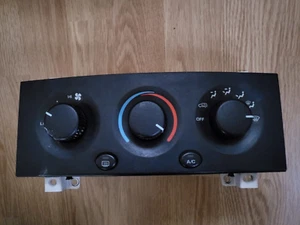 JEEP GRAND CHEROKEE WJ A/C & HEATER CLIMATE CONTROL SWITCH PANEL - Picture 1 of 3