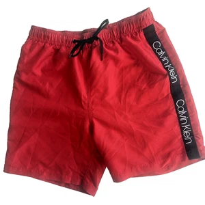 Calvin Klein rot & schwarz Herren Badehose Baggies Shorts Gr. Medium - Bild 1 von 3