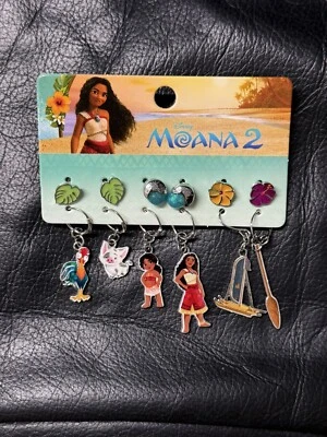 Juego de 2 pendientes de iconos de mezcla y combinación de Disney Moana Foto 1 de 2
