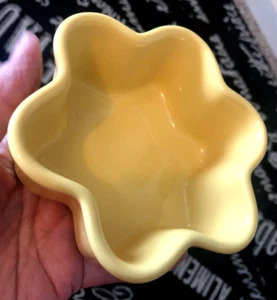 New CHANTAL 93-DA12 Yellow FLOWER BOWL 5" RAMEKIN Casserole Baking Dish - Picture 1 of 5