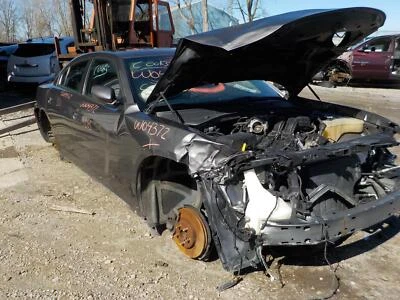 Motor limpiaparabrisas usado se adapta a: Dodge Charger 2015 grado A Foto 1 de 4