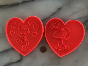 Vintage Kunststoff Jumbo Snoopy Charlie braun Keksausstecher Set Valentinstag Erdnüsse - Bild 1 von 1
