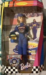 50th Anniversary Nascar 1998 Barbie Puppe Neu ohne Beschädigung der Verpackung versiegelt - Bild 1 von 2
