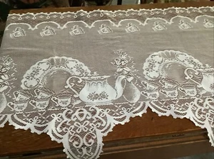 Weiße lange Spitzenabdeckung für Klavier Kamin Mantel Teekanne Design 90 x 19 Zoll - Bild 1 von 3