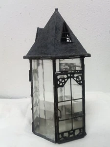 Candelabro linterna de casa de vidrio - 9,5" de alto - Imagen 1 de 9