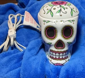 Scentsy Sugar Skull Full Size Wachswärmer Retired Dia De Los Muertos Calavera - Bild 1 von 7