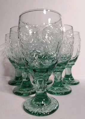 ¡Seis! Copas de vino verde claro Libbey Orchard vintage 7" de alto 3 1/8" de diámetro Foto 1 de 4