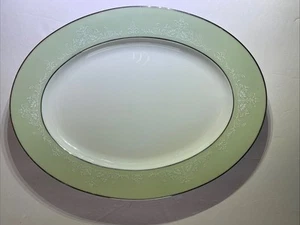 Plato para servir Noritake Maureen 6728 borde verde blanco pergamino borde plateado Japón - Imagen 1 de 10