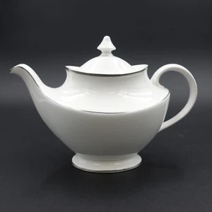 Royal Doulton Signet Teapot and Lid White with Platinum H 4974 Excellent Cond - Picture 1 of 19