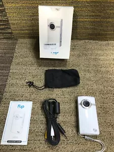 FLIP VIDEO CAMERA ULTRA HD 4GB 120 minutes U1120W - Picture 1 of 7